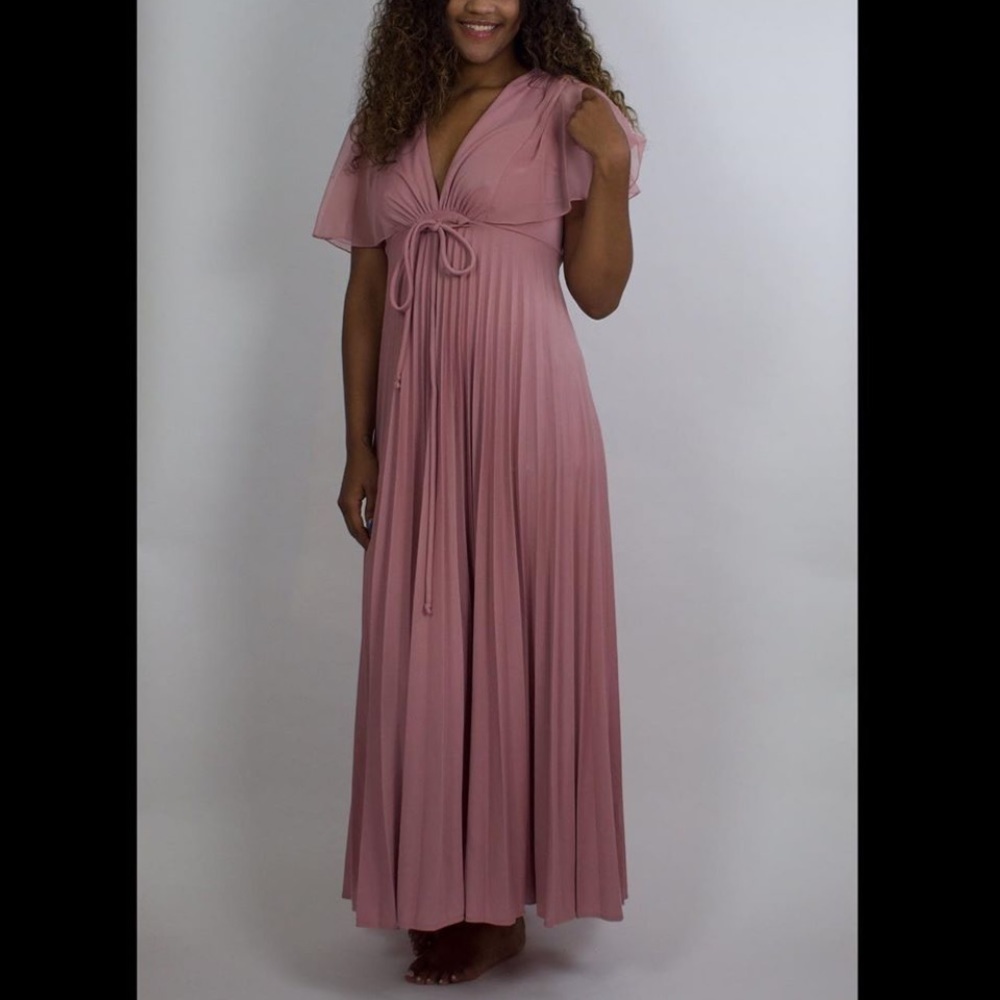 True vintage pleated pink dress